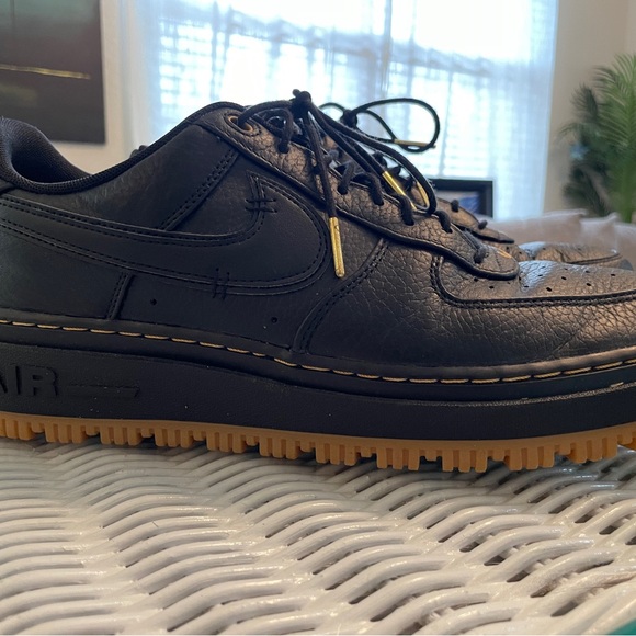 Nike Men's Air Force 1 Luxe - Picture 6 of 12